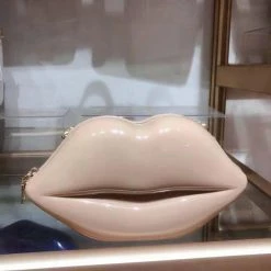 CHINA 2303 - NUDE LIPS PURSE