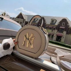 CHINA 5828 - NY PURSE WHAT'S NEW