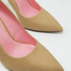 FORTUNE CINDY - NATURAL NUBUCK BACK IN STOCK