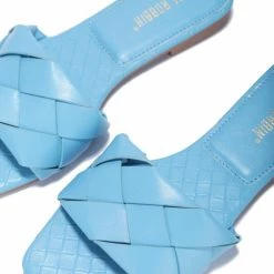 CAPE ROBBIN DEJA - LIGHT BLUE