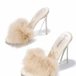 CAPE ROBBIN EMBERLY - NUDE