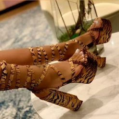 LILIANA DOROLA6 - TIGER