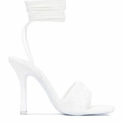 CAPE ROBBIN MOTIF - WHITE WHAT'S NEW