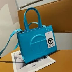 CHINA 2063 - BLUE PURSE WHAT'S NEW