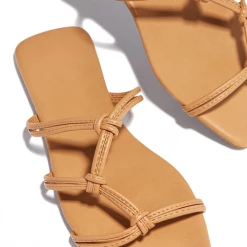 MACHI ANCHOR - NUDE WHAT'S NEW