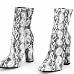 CAPE ROBBIN BOAS - SNAKE