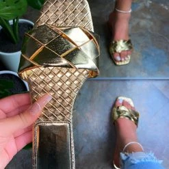 CAPE ROBBIN DEJA - GOLD WHAT'S NEW