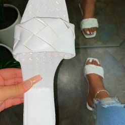 CAPE ROBBIN DEJA - WHITE