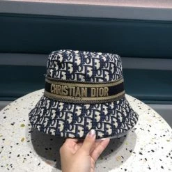 CHINA 0998 CD BUCKET HAT WHAT'S NEW
