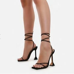 LEMONADE EMILY - BLACK WHAT'S NEW