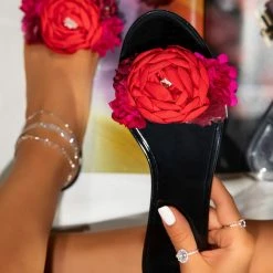 CAPE ROBBIN FULL BLOOM - BLACK WHAT'S NEW