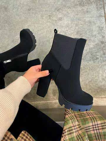 SHOE MAGNATE LATAVIA3 - BLACK NUBUCK WHAT'S NEW