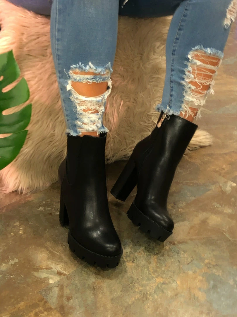 SHOE MAGNATE WHAT'S NEW LATAVIA3 - BLACK PU