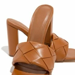 LILIANA MABLE1 - HONEY