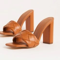 LILIANA MABLE1 - HONEY