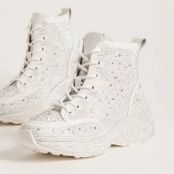 LILIANA QUEENDOM1 - WHITE WHAT'S NEW