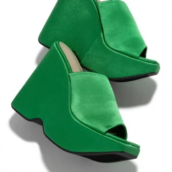 MIXX QUIA - GREEN WHAT'S NEW