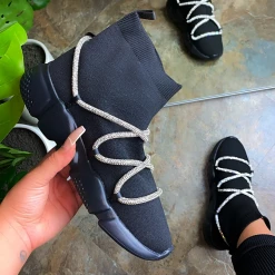 CAPE ROBBIN RADIATE - BLACK WHAT'S NEW