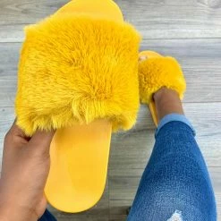 SAMBA WHAT'S NEW RIHANNA - YELLOW