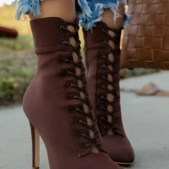 OLI J SOCIAL - COFFEE WHAT'S NEW