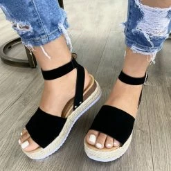 FORTUNE TOPIC - BLACK WHAT'S NEW